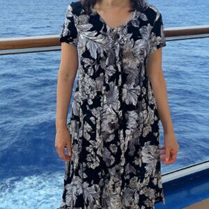 Sami & Jo Black and White Floral Midi Dress